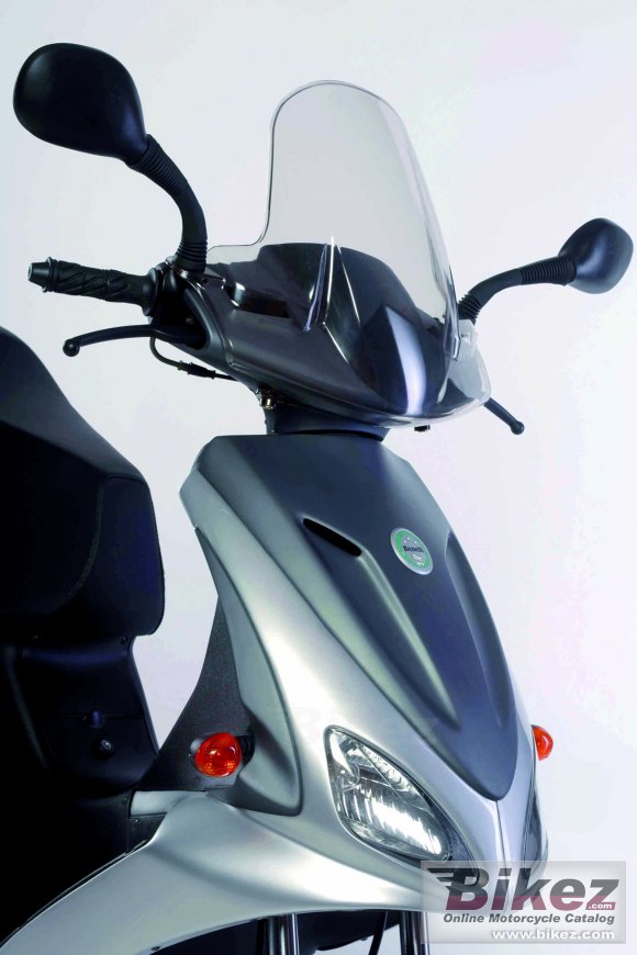 2011 Benelli Velvet 125 photo